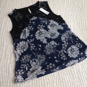 NWT APT 9 Women’s Sleeveless Shirt size Large Navy